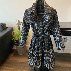 Samuel Dong bubble coat dress white and black size XS condition like a bland new